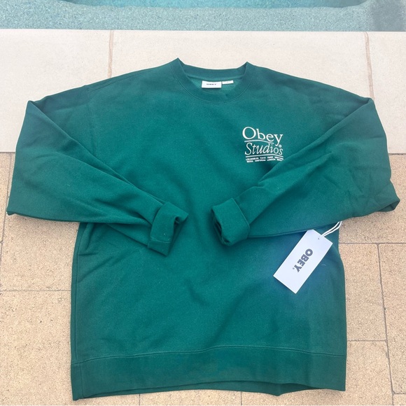 Obey Dark Green Crewneck Sweater brand new - Picture 1 of 3